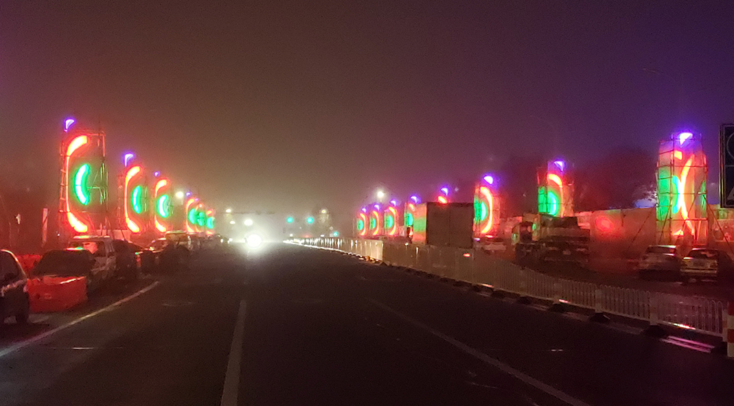 青岛世茂悦海路灯杆